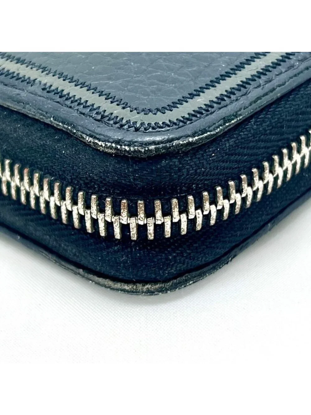 Louis Vuitton Taurillon Leather Vertical Zippy Wallet